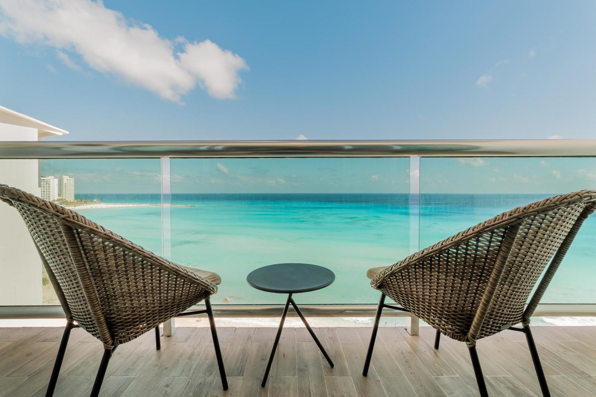 The Ocean Vibes Suites By Casa Paraiso Cancún Zewnętrze zdjęcie