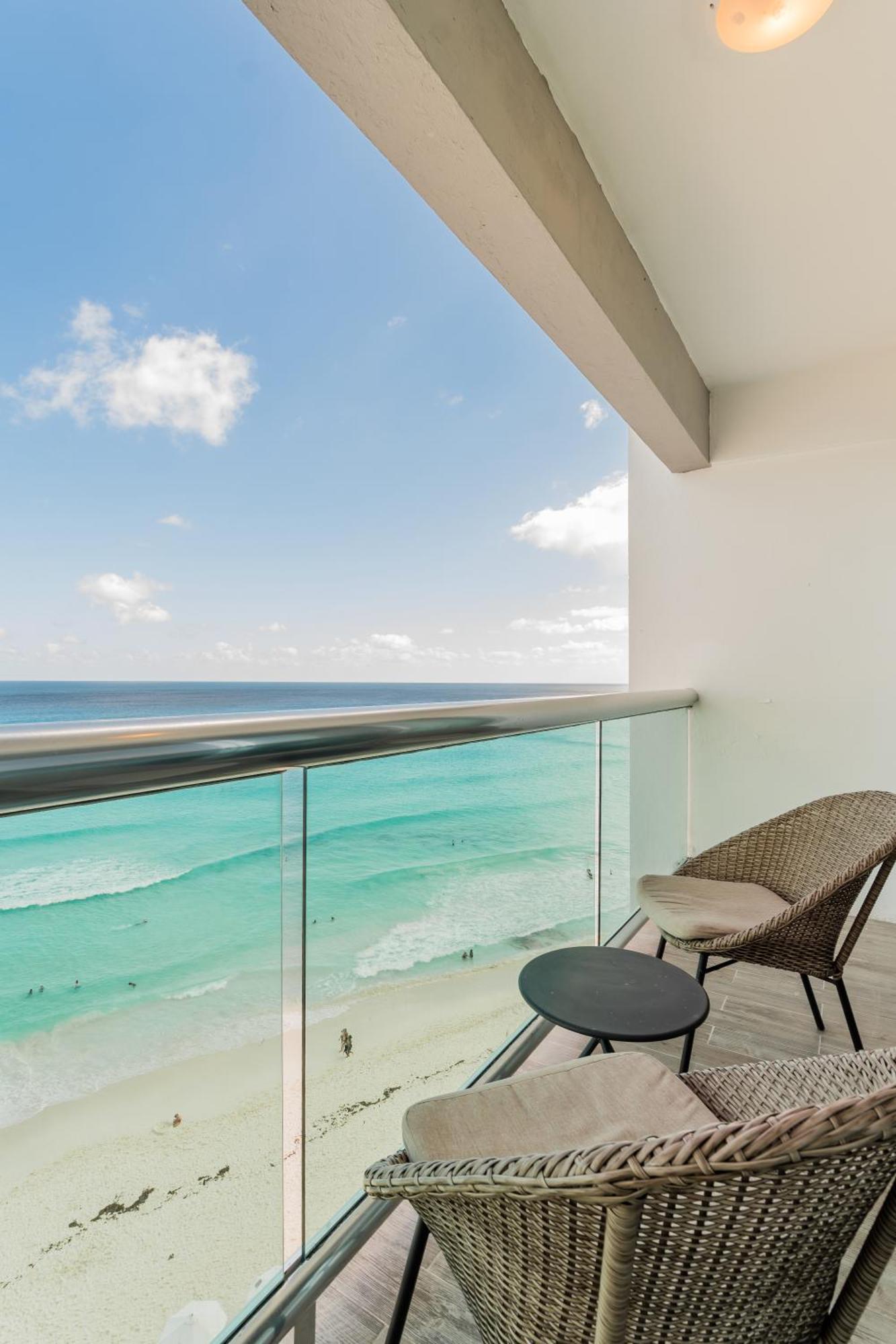 The Ocean Vibes Suites By Casa Paraiso Cancún Zewnętrze zdjęcie