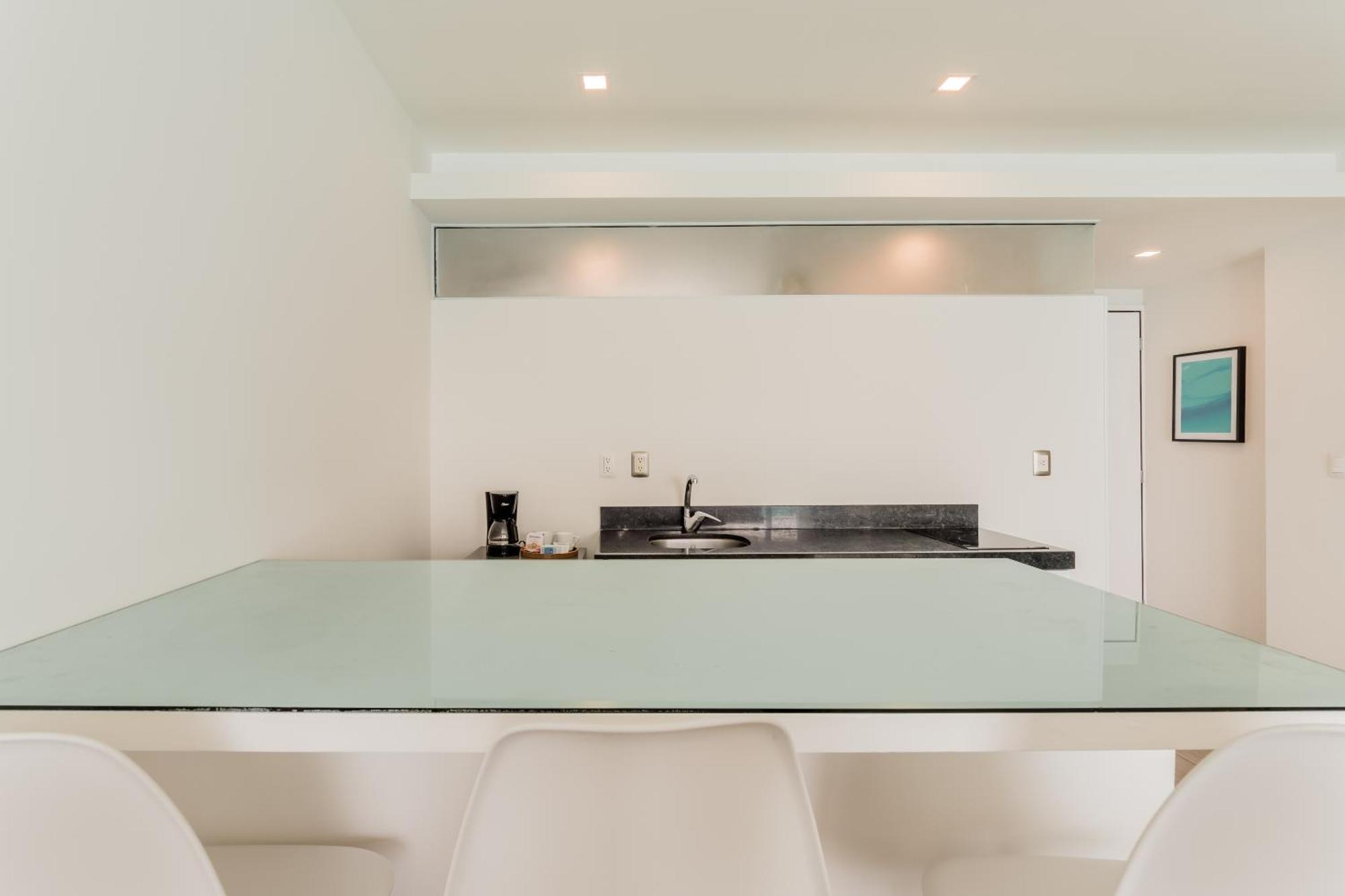 The Ocean Vibes Suites By Casa Paraiso Cancún Zewnętrze zdjęcie