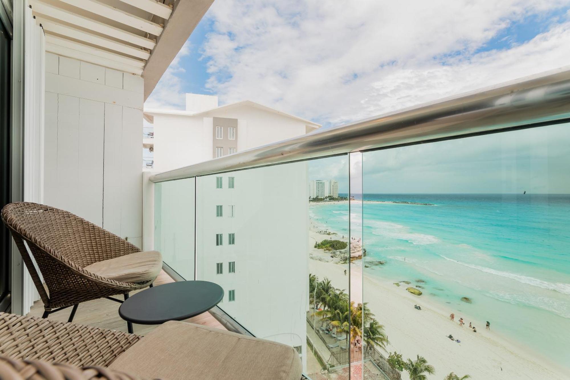 The Ocean Vibes Suites By Casa Paraiso Cancún Zewnętrze zdjęcie